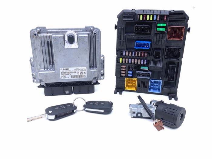 Used Ignition lock + computer Peugeot Partner (EA//EF/EN/EU) 1.5 BlueHDi 100 Price € 495,00 Inclusive VAT offered by Automaterialen Ronald Morien B.V.