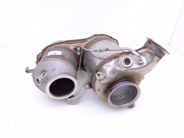 Gebrauchte Rußfilter Volkswagen Multivan T7 2.0 TDI SCR 16V Preis € 1.119,25 Mit Mehrwertsteuer angeboten von Automaterialen Ronald Morien B.V.