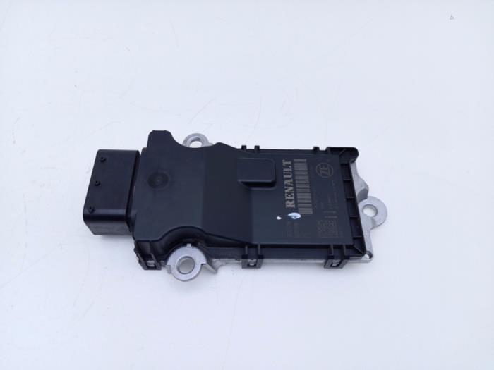 Used Automatic gearbox computer Renault Master IV 2.0 Blue dCi 150 Price € 477,95 Inclusive VAT offered by Automaterialen Ronald Morien B.V.