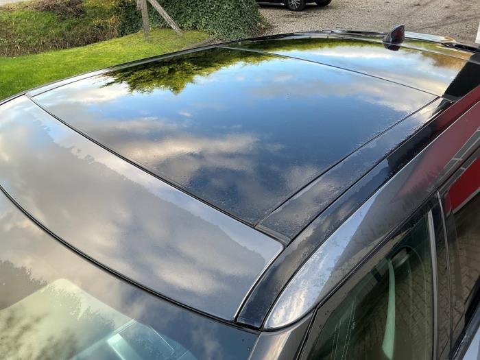 Używane Dach panoramiczny Landrover Range Rover Velar (LY) 3.0 D300 AWD Cena € 1.295,00 Procedura marży oferowane przez Automaterialen Ronald Morien B.V.