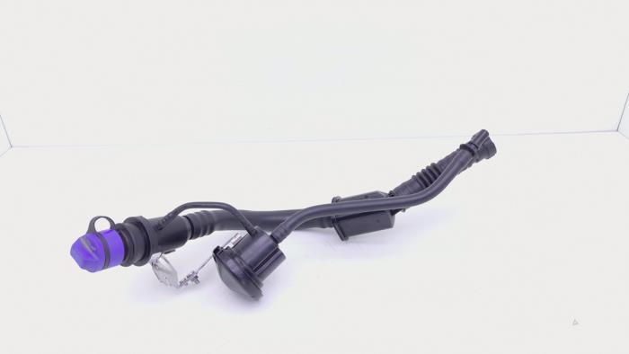 Gebrauchte Füllrohr adbluetank Mercedes GLC (X253) 2.2 250d 16V BlueTEC 4-Matic Preis € 49,00 Margenregelung angeboten von Automaterialen Ronald Morien B.V.