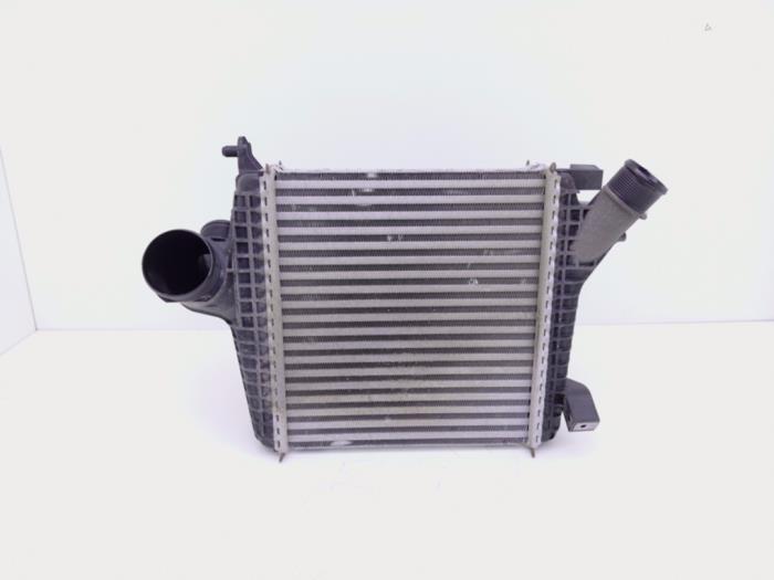 Usados Intercooler Audi Q7 (4MB/4MG) 3.0 V6 24V 55 TFSI e Precio € 295,00 IVA incluido ofrecido por Automaterialen Ronald Morien B.V.