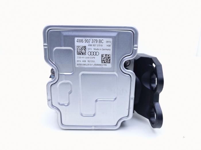 Begagnade ABS-pump Audi Q7 (4MB/4MG) 3.0 V6 24V 55 TFSI e Pris € 1.324,95 Inklusive moms erbjuds av Automaterialen Ronald Morien B.V.