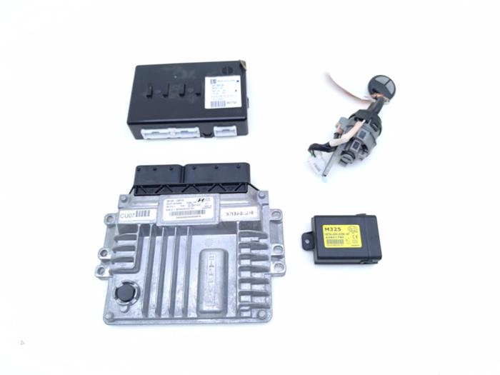 Used Engine management computer Hyundai i20 1.4 CRDi 16V Price € 275,00 Margin scheme offered by Automaterialen Ronald Morien B.V.