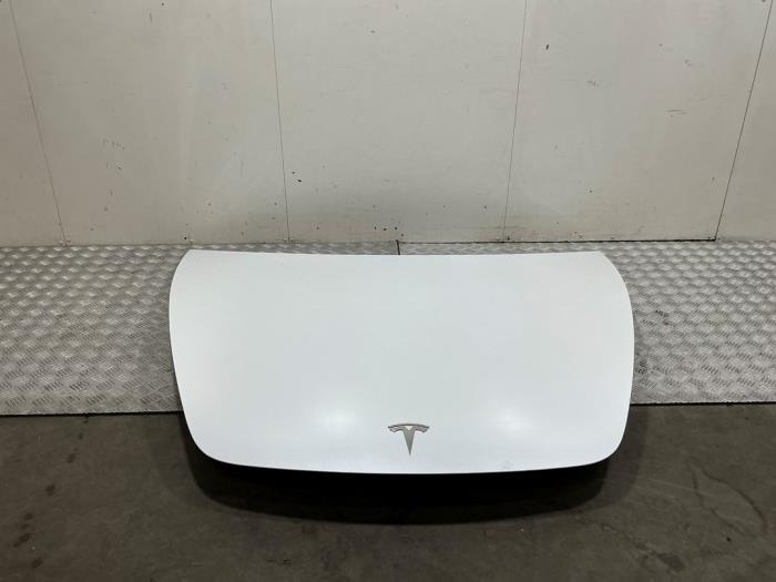 Usados Capó Tesla Model 3 Performance AWD 78 kWh Precio € 695,00 IVA incluido ofrecido por Automaterialen Ronald Morien B.V.