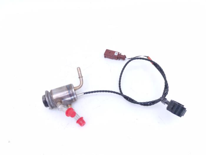 Usados Inyector Adblue Volkswagen Transporter T6 2.0 TDI Precio € 75,00 IVA incluido ofrecido por Automaterialen Ronald Morien B.V.