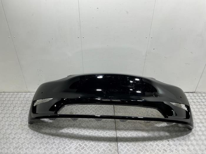 Nuevos Parachoques Tesla Model 3 Long Range 72kWh Precio € 598,95 IVA incluido ofrecido por Automaterialen Ronald Morien B.V.