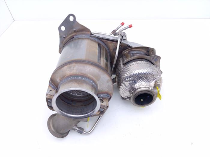 Usagé Filtre à particules Volkswagen Jetta IV (162/16A) 2.0 TDI 16V Prix € 1.082,95 Prix TTC proposé par Automaterialen Ronald Morien B.V.