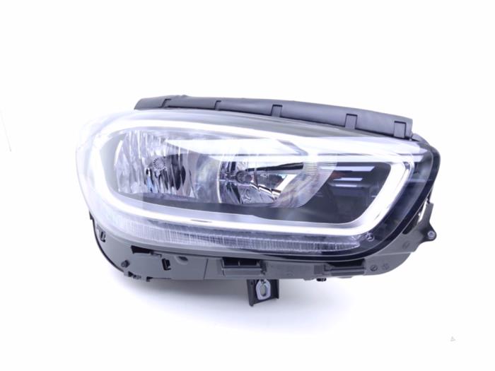 Nowe Reflektor prawy Mercedes B (W247) 1.3 B-200 Turbo 16V Cena € 295,00 Z VAT oferowane przez Automaterialen Ronald Morien B.V.