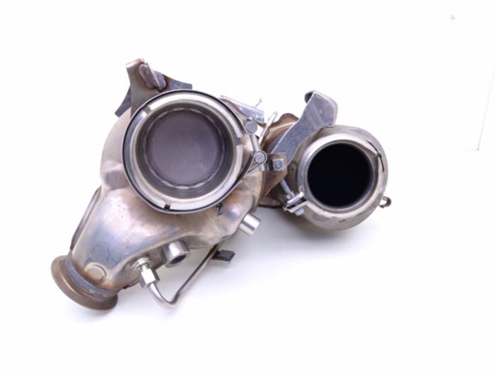 Gebrauchte Rußfilter Volkswagen Multivan T7 2.0 TDI SCR 16V Preis € 1.119,25 Mit Mehrwertsteuer angeboten von Automaterialen Ronald Morien B.V.