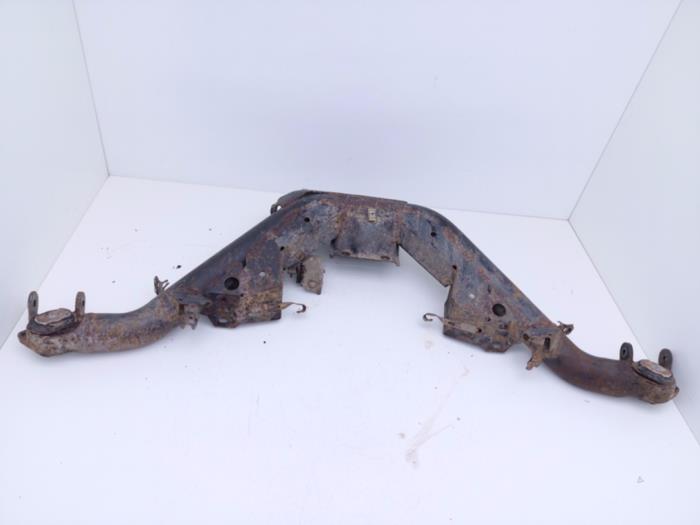 Used Subframe Volkswagen Golf III (1H1) 2.9 VR6 Syncro Price € 225,00 Margin scheme offered by Automaterialen Ronald Morien B.V.