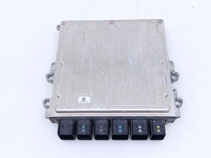 Engine management computer from a Land Rover Defender II 90 3.0 D250 MHEV 2023