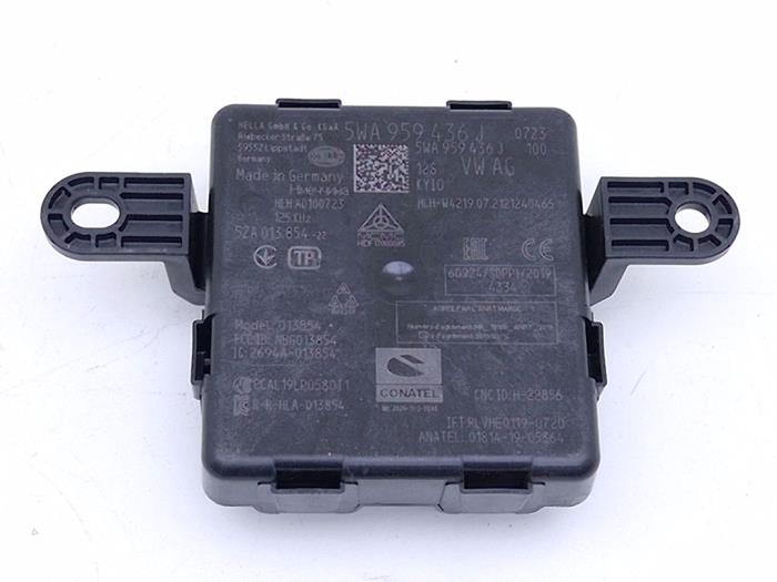 Usagé Ordinateur divers Volkswagen Golf VIII (CD1) 2.0 TSI R 16V 4Motion Prix € 49,01 Prix TTC proposé par Automaterialen Ronald Morien B.V.