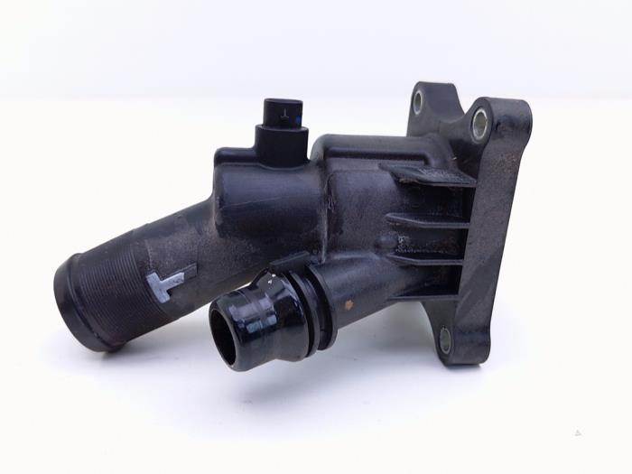 Gebrauchte Thermostatgehäuse Volvo V40 (MV) 1.5 T3 16V Geartronic Preis € 25,00 Margenregelung angeboten von Automaterialen Ronald Morien B.V.