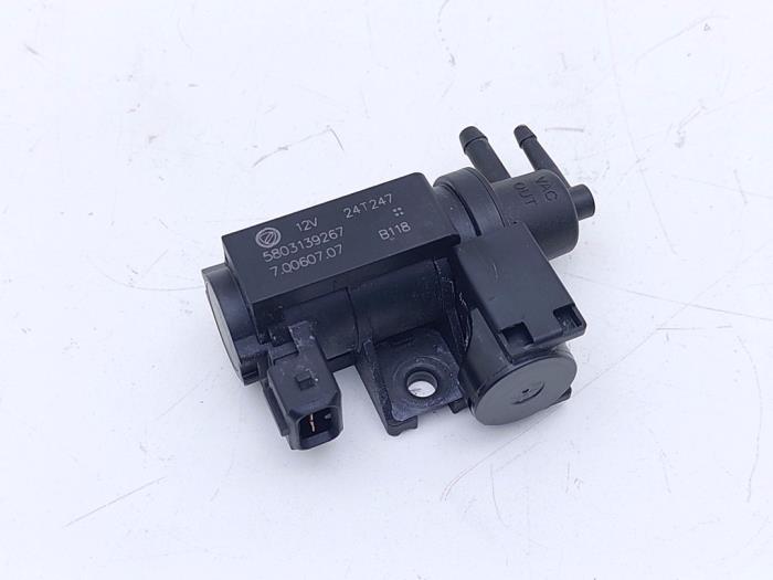 Usagé Régulateur pression turbo Iveco New Daily VI 35C18,35S18,40C18,50C18,60C18,65C18,70C18 Prix € 114,95 Prix TTC proposé par Automaterialen Ronald Morien B.V.
