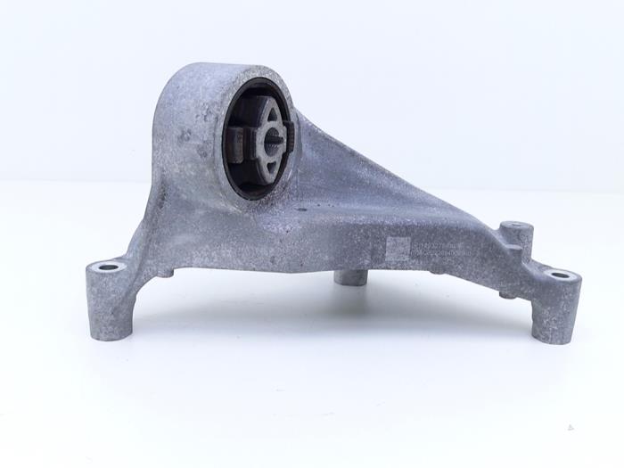 Usagé Support moteur Tesla Model 3 Standard RWD Plus Prix € 45,00 Prix TTC proposé par Automaterialen Ronald Morien B.V.