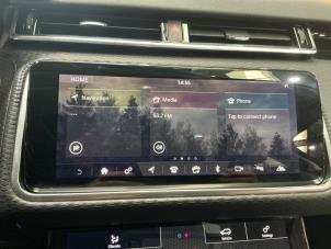 Anzeige Innen van een Land Rover Range Rover Velar (LY) 3.0 D300 AWD 2017