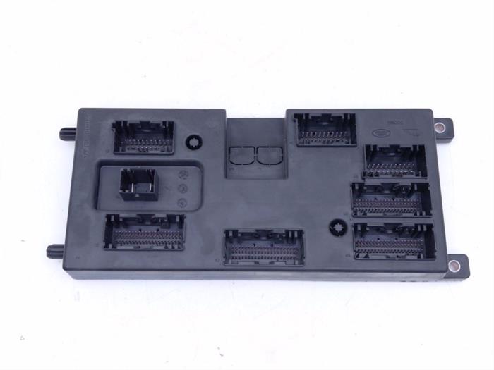 Gebrauchte Steuergerät Body Control Landrover Range Rover Velar (LY) 3.0 D300 AWD Preis € 175,00 Margenregelung angeboten von Automaterialen Ronald Morien B.V.