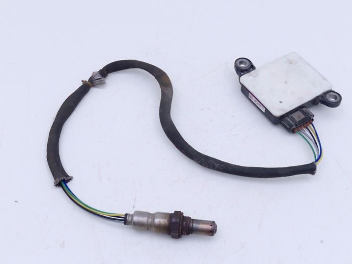 Usados Sensor Nox Landrover Range Rover Velar (LY) 3.0 D300 AWD Precio € 225,00 Norma de margen ofrecido por Automaterialen Ronald Morien B.V.