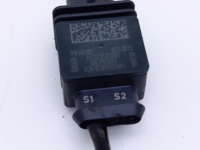 Auspuff Temperatursensor van een Volkswagen Taigo 1.5 TSI 16V 2025