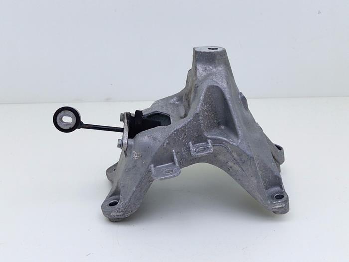Used Engine mount Audi A6 Avant (C8) 2.0 16V 55 TFSI e Hybrid Quattro Price € 25,00 Margin scheme offered by Automaterialen Ronald Morien B.V.