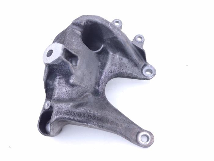 Used Engine mount Lamborghini Urus 4.0 V8 Price € 42,35 Inclusive VAT offered by Automaterialen Ronald Morien B.V.