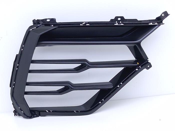 Używane Grill Lamborghini Urus 4.0 V8 Cena € 151,25 Z VAT oferowane przez Automaterialen Ronald Morien B.V.