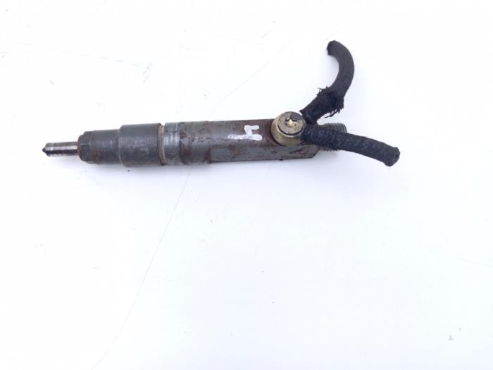 Usagé Injecteurs Volkswagen LT I 2.4 TD 40-55 Prix € 49,00 Règlement à la marge proposé par Automaterialen Ronald Morien B.V.