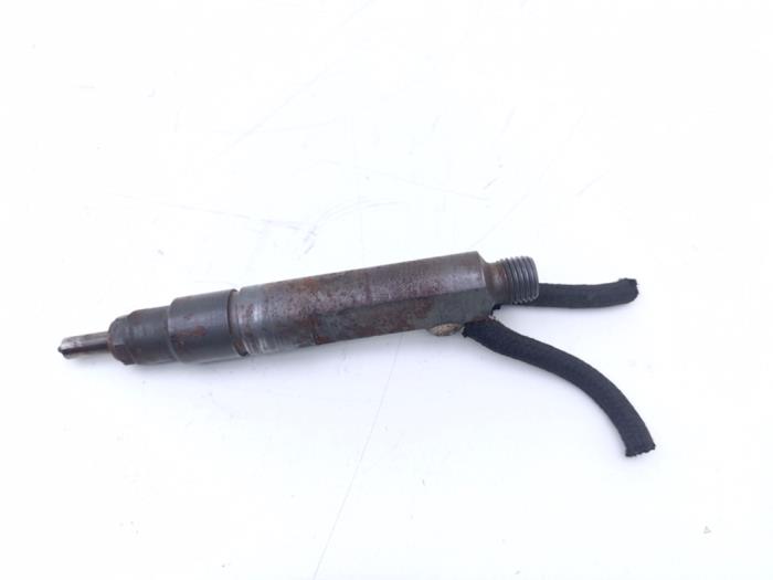 Usagé Injecteurs Volkswagen LT I 2.4 TD 40-55 Prix € 49,00 Règlement à la marge proposé par Automaterialen Ronald Morien B.V.