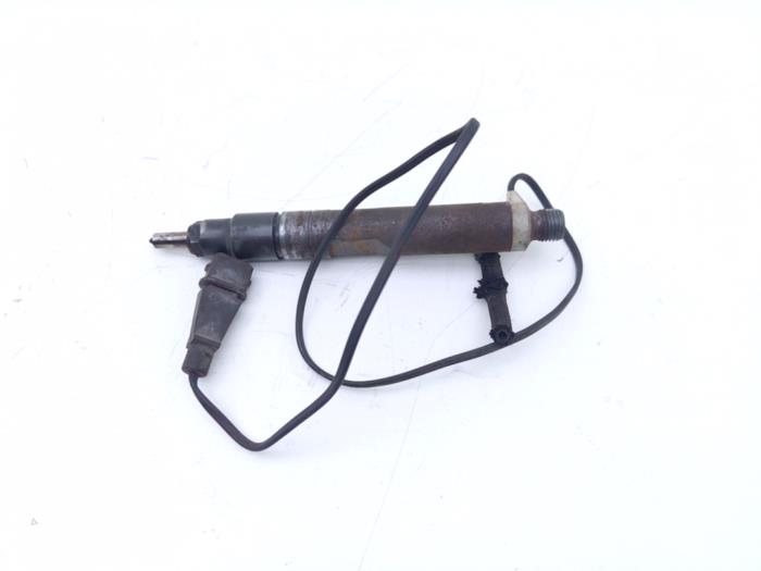 Usagé Injecteurs Volkswagen LT I 2.4 TD 40-55 Prix € 49,00 Règlement à la marge proposé par Automaterialen Ronald Morien B.V.
