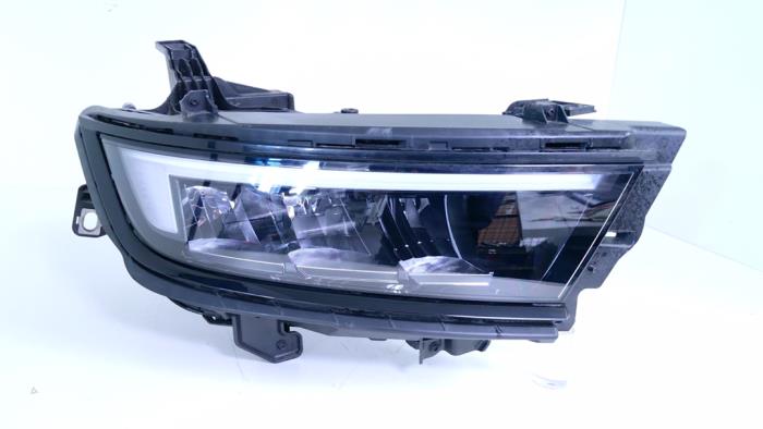 Używane Reflektor prawy Opel Astra L Sports Tourer (F4/FC/FN/FR) 1.6 Plug-in Hybrid Turbo 16V Cena € 961,95 Z VAT oferowane przez Automaterialen Ronald Morien B.V.