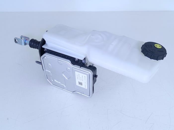 Usagé Servo frein Tesla Model Y RWD 58 kWh, Long Range RWD 75 kWh Prix € 450,00 Règlement à la marge proposé par Automaterialen Ronald Morien B.V.