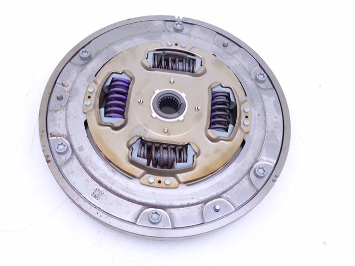 Used Clutch kit (complete) Opel Astra L Sports Tourer (F4/FC/FN/FR) 1.6 Plug-in Hybrid Turbo 16V Price € 85,00 Inclusive VAT offered by Automaterialen Ronald Morien B.V.