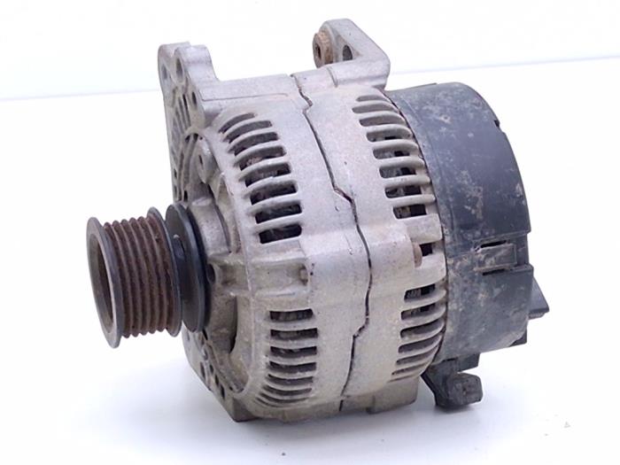 Usagé Dynamo Volkswagen Golf III (1H1) 2.9 VR6 Syncro Prix € 35,00 Règlement à la marge proposé par Automaterialen Ronald Morien B.V.