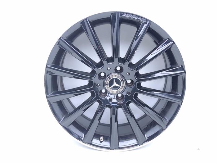 Używane Obrecz Mercedes C (R205) C-180 1.6 16V Cena € 395,00 Procedura marży oferowane przez Automaterialen Ronald Morien B.V.