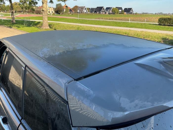 Używane Dach panoramiczny Landrover Range Rover Evoque (LVJ/LVS) 2.0 eD 150 16V 5-drs. Cena € 995,00 Procedura marży oferowane przez Automaterialen Ronald Morien B.V.