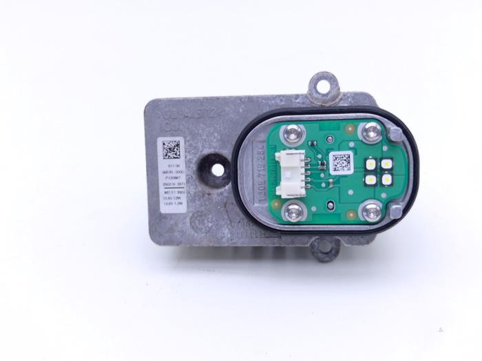 Używane Lampa LED Mercedes C-Klasse AMG (W205) C-63 S,Edition 1 AMG 4.0 V8 Biturbo Cena € 35,00 Procedura marży oferowane przez Automaterialen Ronald Morien B.V.