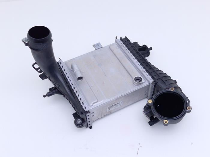 Usagé Intercooler Mercedes G (463) 4.0 G 63 V8 32V 4x4² Prix € 840,95 Prix TTC proposé par Automaterialen Ronald Morien B.V.