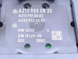 Commande ordinateur de bord d'un Mercedes-Benz G (463) 4.0 G 63 V8 32V 4x4² 2024