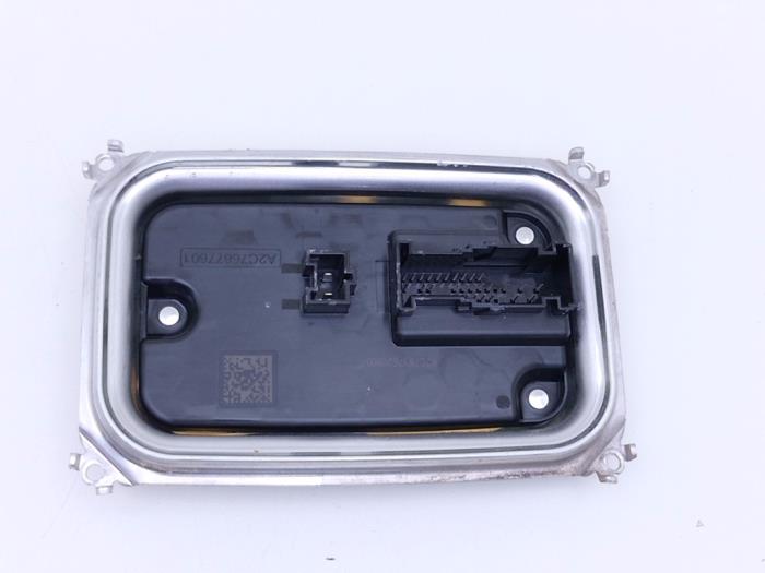 Usagé Ordinateur éclairage Mercedes G (463) 4.0 G 63 V8 32V 4x4² Prix € 124,99 Prix TTC proposé par Automaterialen Ronald Morien B.V.