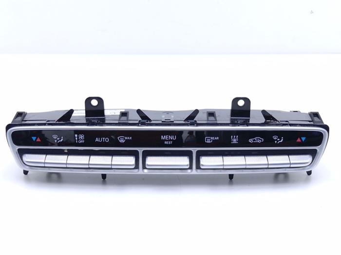 Usagé Commande chauffage Mercedes G (463) 4.0 G 63 V8 32V 4x4² Prix € 149,00 Prix TTC proposé par Automaterialen Ronald Morien B.V.