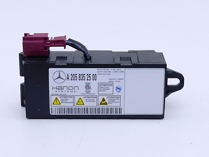Begagnade Luftkvalitetssensor Mercedes G (463) 4.0 G 63 V8 32V 4x4² Pris € 35,09 Inklusive moms erbjuds av Automaterialen Ronald Morien B.V.