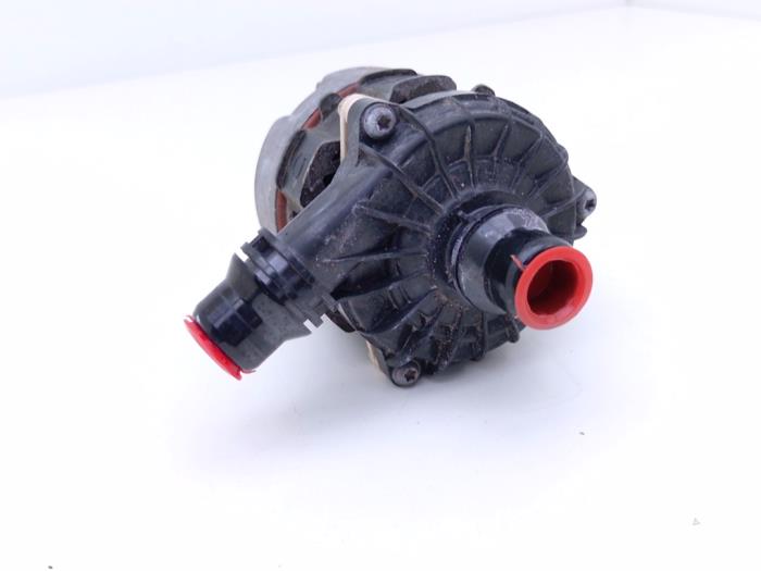Begagnade Extra vattenpump Mercedes G (463) 4.0 G 63 V8 32V 4x4² Pris € 75,00 Inklusive moms erbjuds av Automaterialen Ronald Morien B.V.