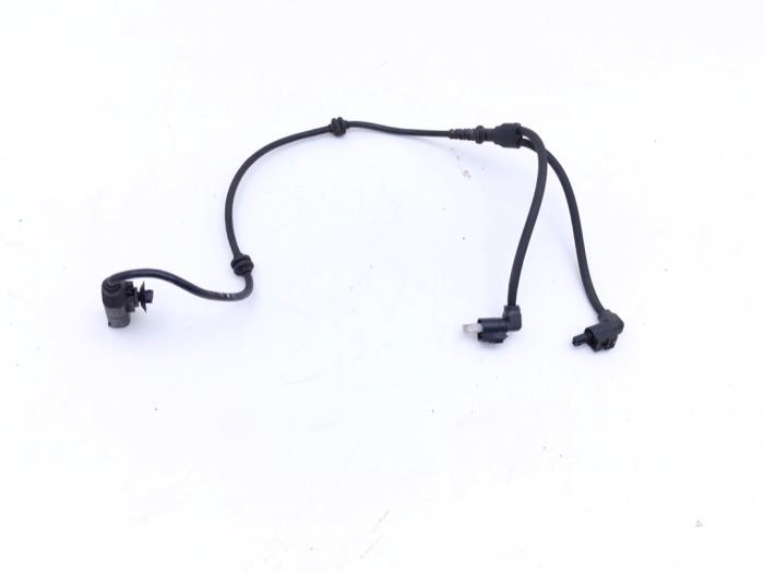 Begagnade Kablage Mercedes G (463) 4.0 G 63 V8 32V 4x4² Pris € 25,00 Inklusive moms erbjuds av Automaterialen Ronald Morien B.V.