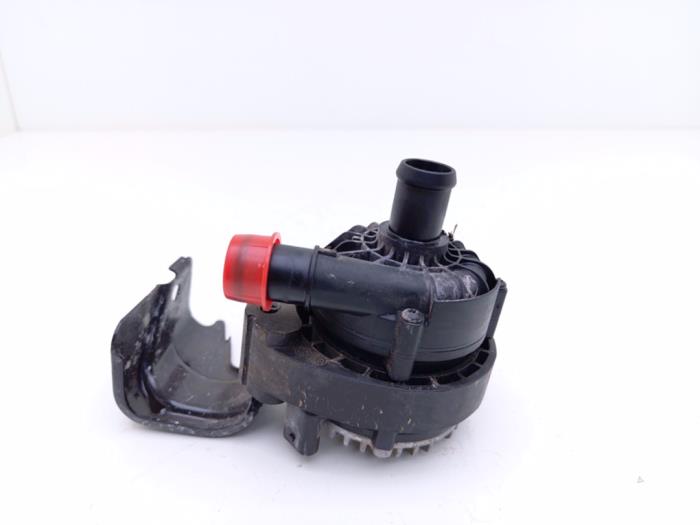Begagnade Extra vattenpump Seat Leon Sportstourer (KLF) 1.5 FR e-HYBRID 16V Pris € 75,00 Inklusive moms erbjuds av Automaterialen Ronald Morien B.V.