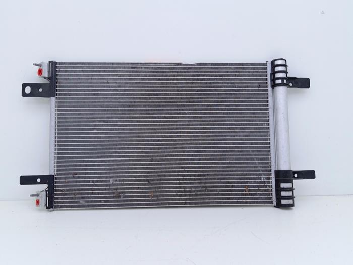 Usagé Condenseur de climatisation Peugeot 308 (F3/FB/FH/FM/FP) 1.2 12V PureTech 130 Prix € 66,55 Prix TTC proposé par Automaterialen Ronald Morien B.V.