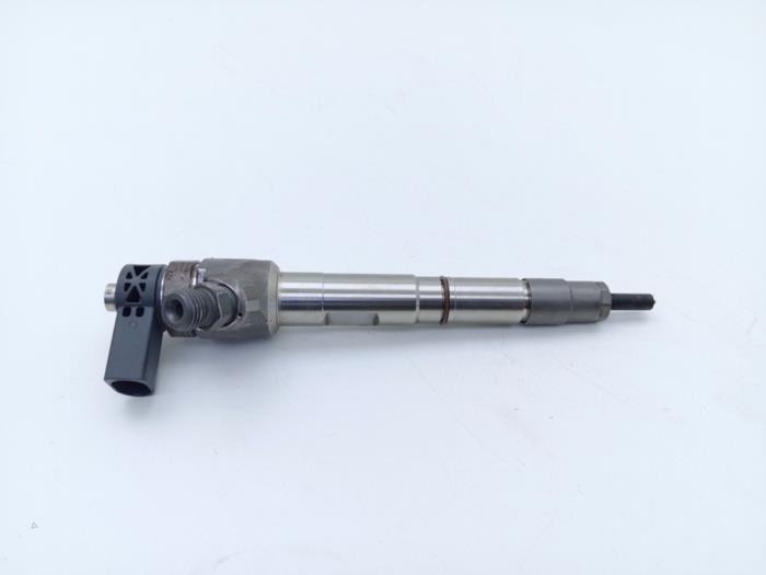 Usagé Injecteurs Volkswagen Passat (3G2) 2.0 TDI 16V 150 4Motion Prix € 21,00 Règlement à la marge proposé par Automaterialen Ronald Morien B.V.