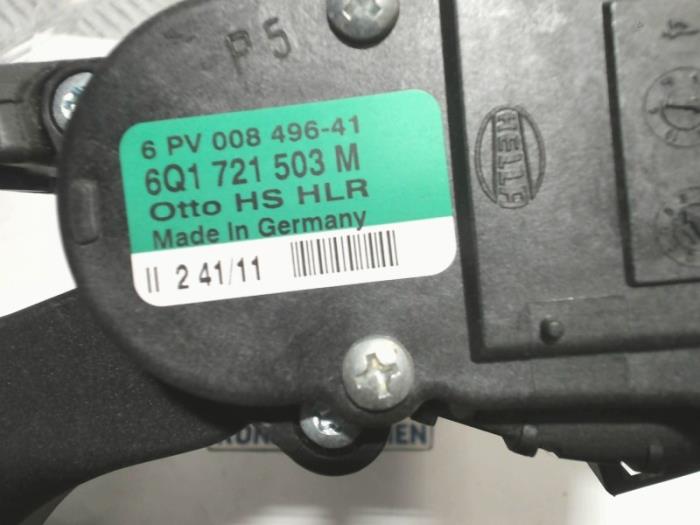 Sensor de posición de acelerador de un Volkswagen Polo V (6R) 1.6 TDI 16V 90 2010