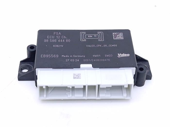 Usados Módulo PDC Citroen Berlingo 1.5 BlueHDi 130 Precio € 39,00 IVA incluido ofrecido por Automaterialen Ronald Morien B.V.