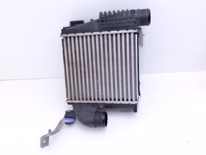 Usados Intercooler Peugeot 308 (F3/FB/FH/FM/FP) 1.2 12V PureTech 130 Precio € 48,99 IVA incluido ofrecido por Automaterialen Ronald Morien B.V.